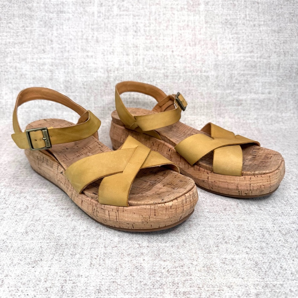 Korks Dasha II mustard yellow‎ cork bed platform buckle sandals size 9 Bohemian